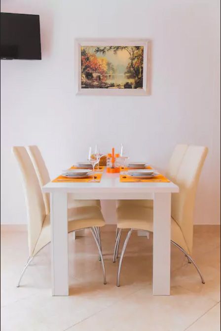 Apartment A1 – Dining corner