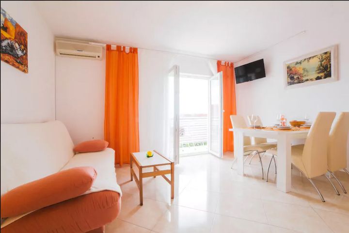 Apartment A1 – Living and dining room